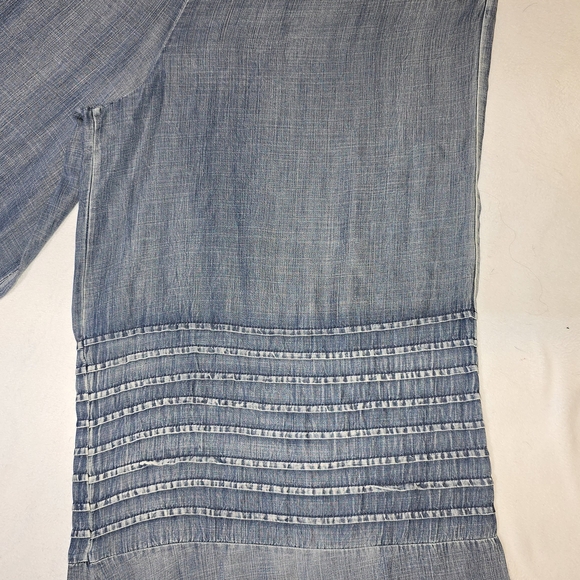 Easel Wide Leg Mineral Wash Lightweight Denim Capris With Pintuck Detail Large - Picture 3 of 6
